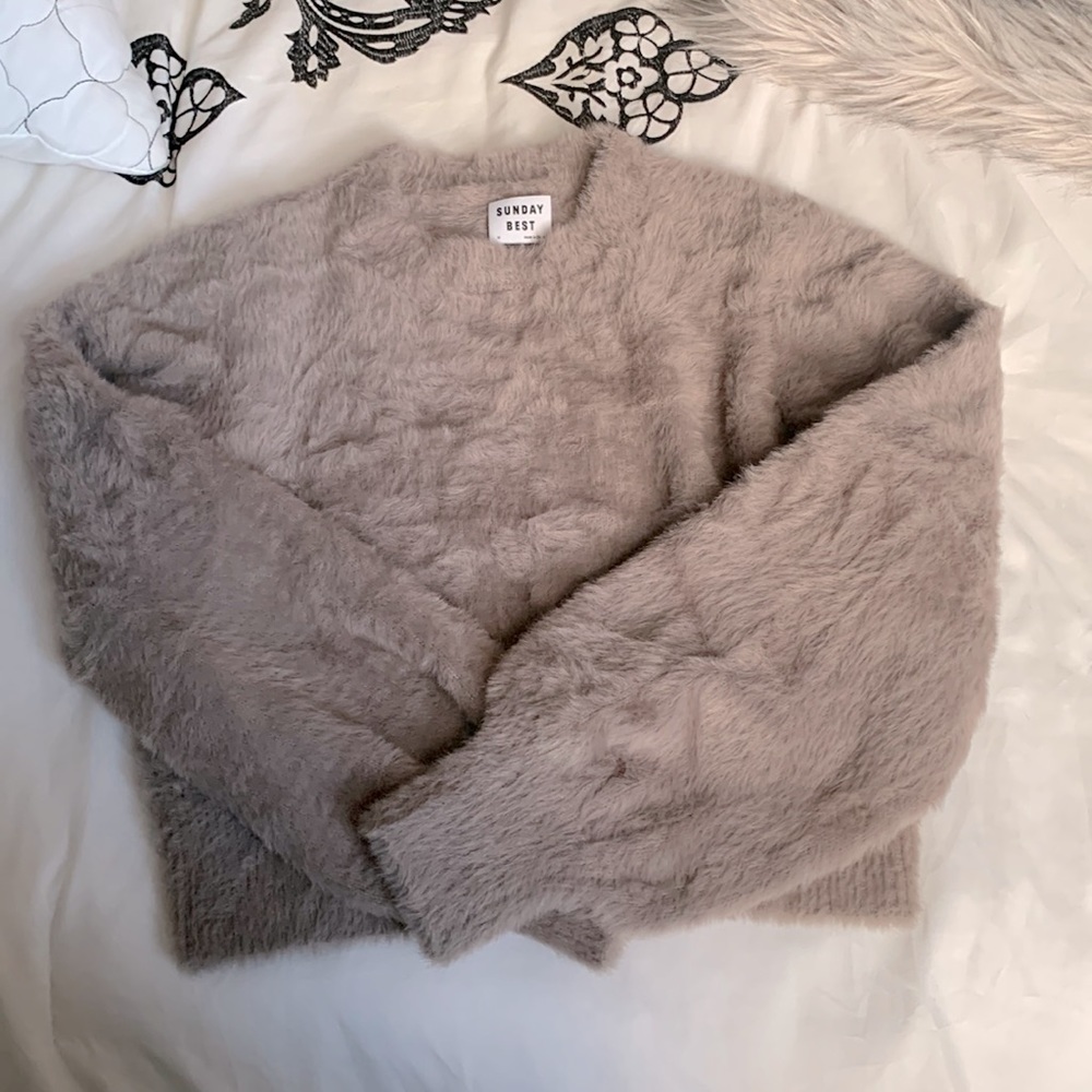 Aritzia Cozy Cropped Sweater